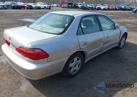 1999 Honda Accord Ex V6 z USA, uszkodzony, nr VIN 1HGCG1654XA047734